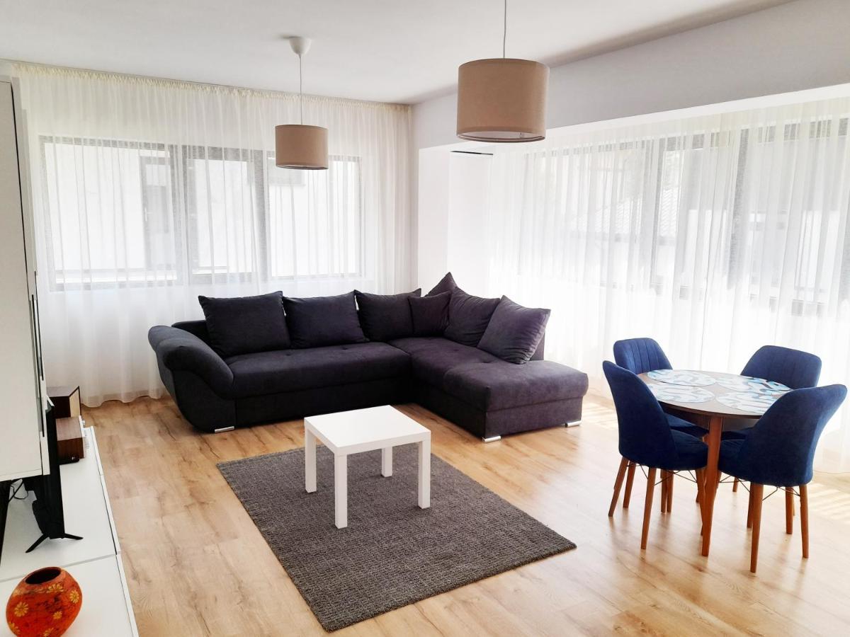 White Flat Apartment Bucharest Exterior photo